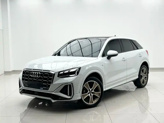 Фотография автомобиля — Audi Q2L
