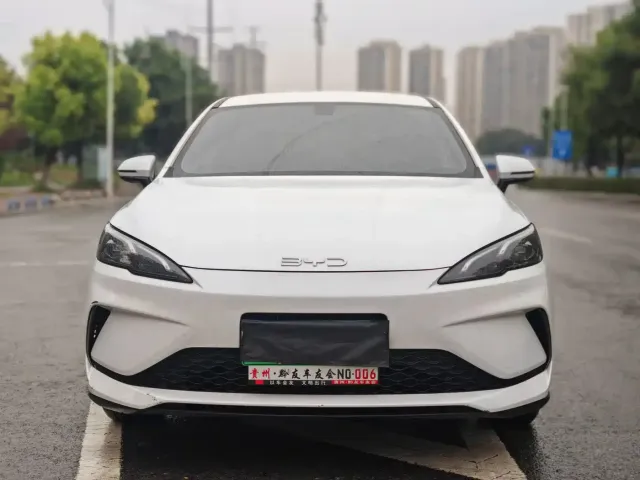 BYD Hai Bao 05 DM-i 2025 DM-i Smart Drive Edition 55KM Luxury — Фото автомобиля 3