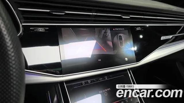 Audi Q8 55 TFSI quattro Premium — Фото автомобиля 15