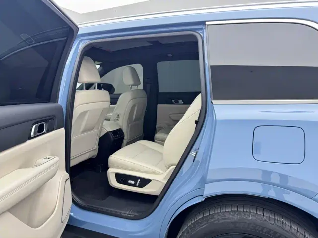 Li Auto ONE — Фото автомобиля 18