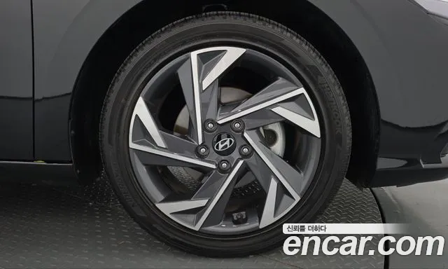 Hyundai Avante CN7 — Фото автомобиля 6