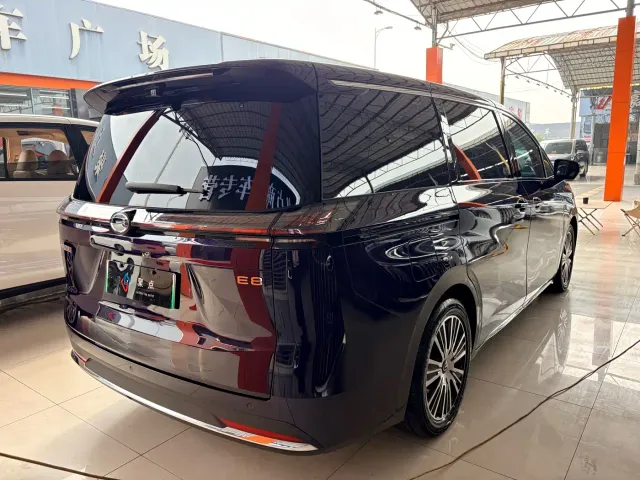 GAC Trumpchi E8 — Фото автомобиля 4