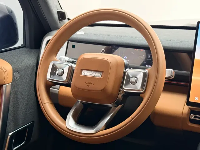 iCAR V27 — Фото автомобиля 9