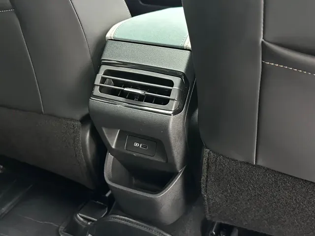 Geely Emgrand S — Фото автомобиля 13