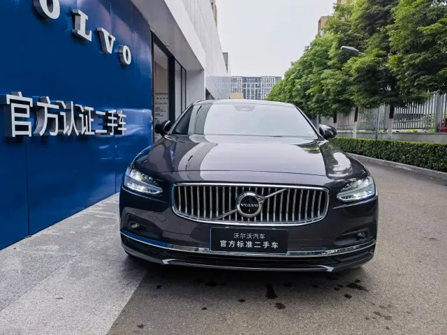 Volvo S90 — Фото автомобиля 2