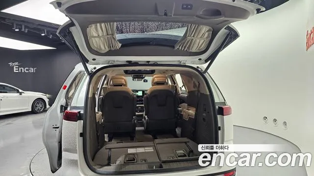 Kia Canival Carnival 4 поколение Дизель 7 мест Hi-Limousine — Фото автомобиля 20