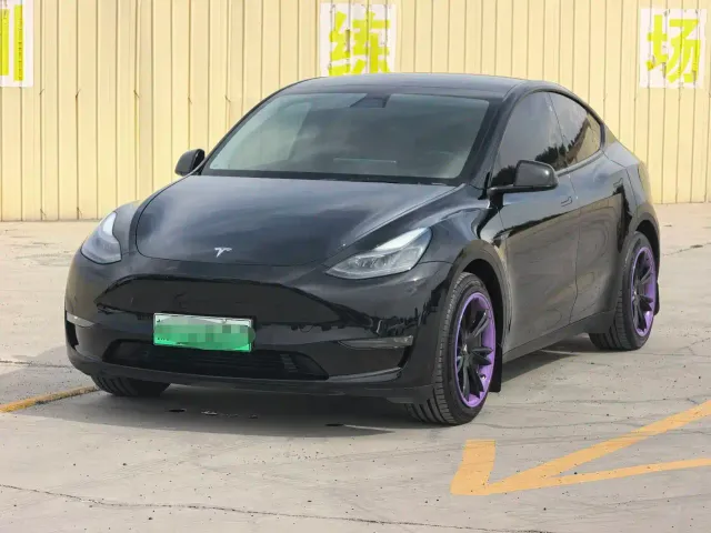 Фотография автомобиля — Tesla Model Y