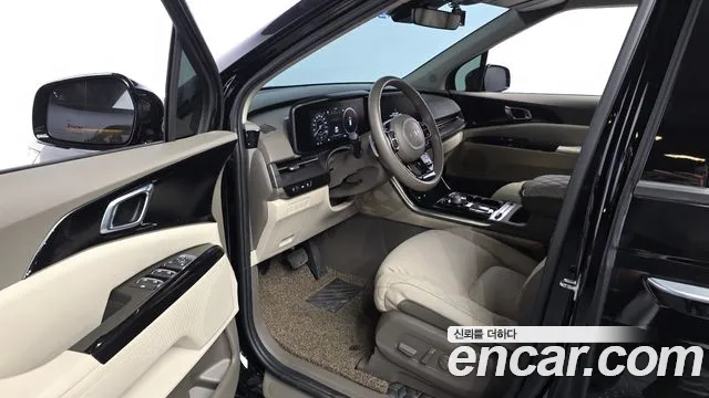 Kia Carnival Generation 4 — Фото автомобиля 14