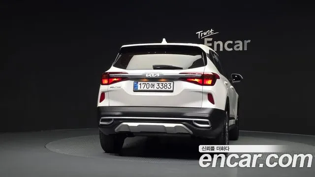 Kia Seltos — Фото автомобиля 4