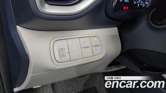 Hyundai Venue — Фото автомобиля 18