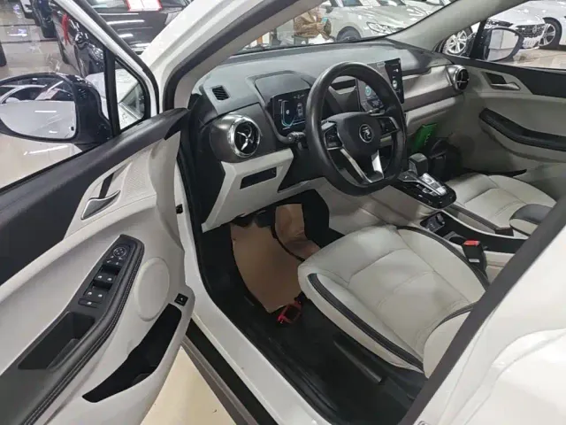 BYD Yuan Pro — Фото автомобиля 15