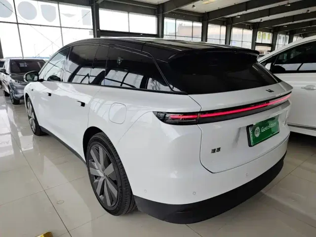 Li Auto i6 — Фото автомобиля 23