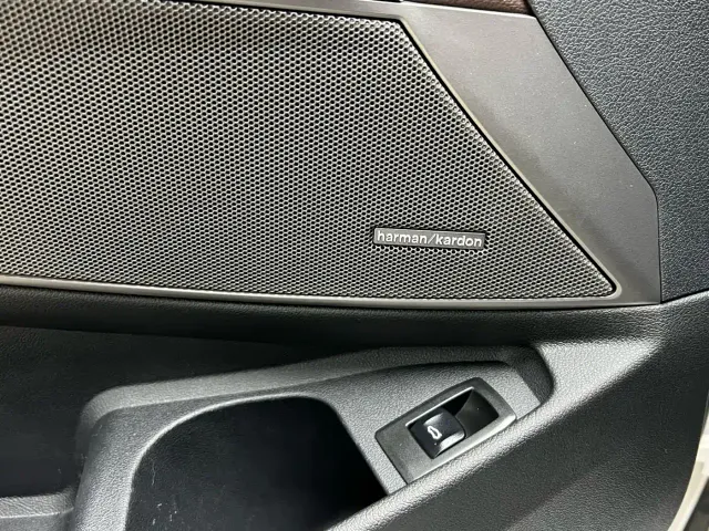 BMW 3 Series — Фото автомобиля 19