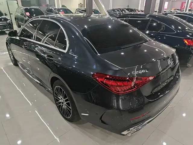 Mercedes-Benz C-Class — Фото автомобиля 4