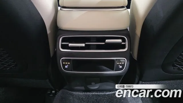 Genesis GV70 — Фото автомобиля 20