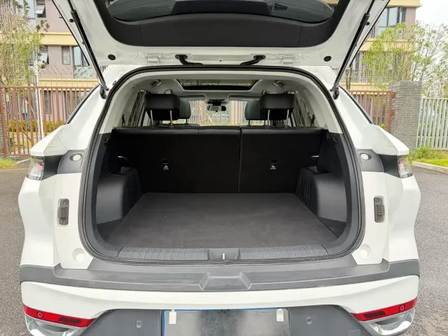 Bestune T90 — Фото автомобиля 16