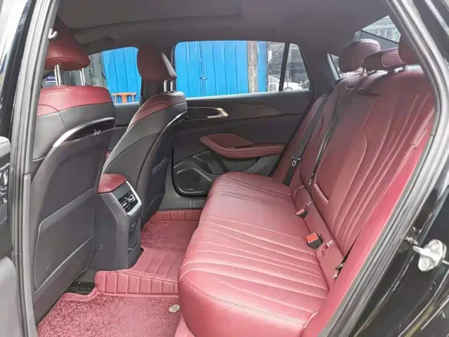 Hongqi H5 — Фото автомобиля 8