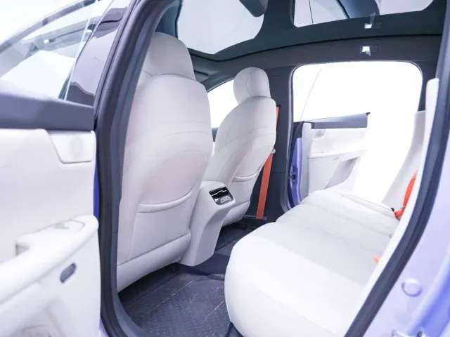 Dongfeng eπ 007 — Фото автомобиля 21