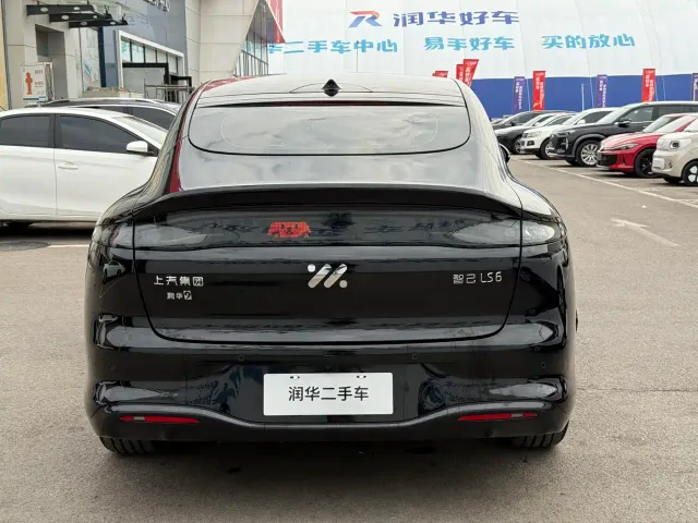 IM Motors LS6 — Фото автомобиля 4