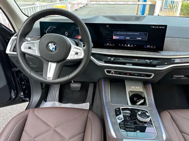 BMW X5 — Фото автомобиля 10