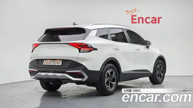 Kia Sportage Sportage 5-е поколение Дизель 2.0 2WD — Фото автомобиля 2