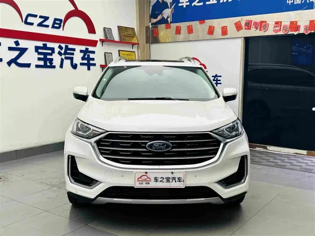 Ford Edge — Фото автомобиля 3