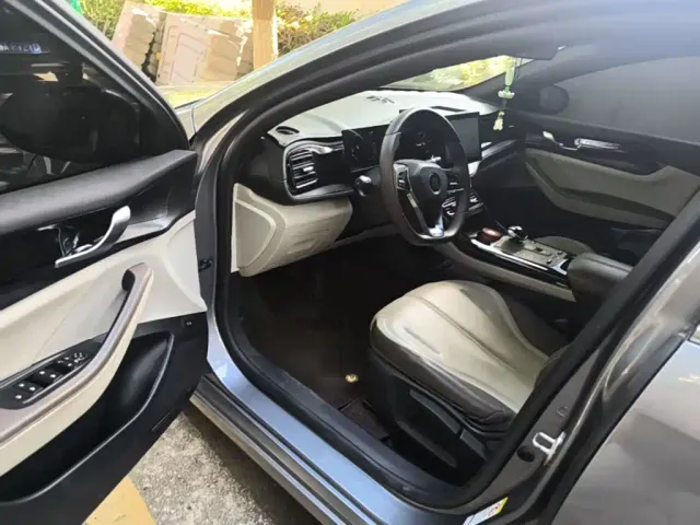 BYD Qin PLUS — Фото автомобиля 15