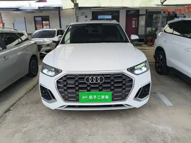 Audi Q5L — Фото автомобиля 2