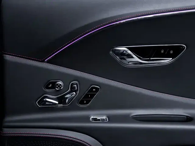 Bentley Flying Spur — Фото автомобиля 24