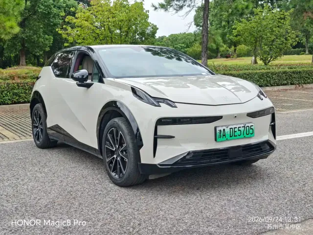 ZEEKR Zeekr X 2024 Model 4-Seat RWD Version — Фото автомобиля 3