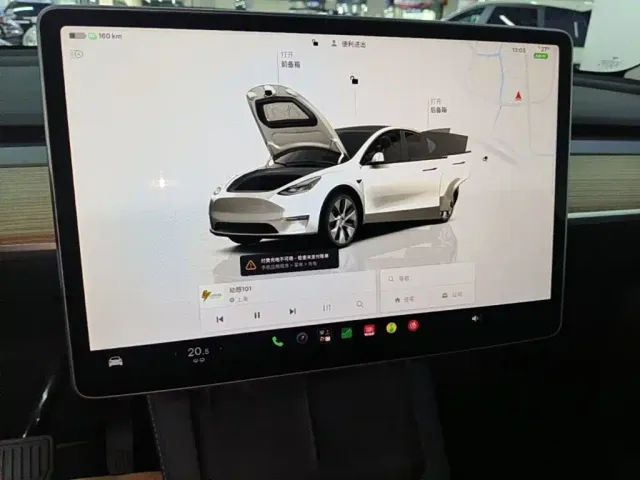 Tesla Model Y — Фото автомобиля 12