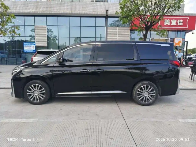 GAC Trumpchi M8 — Фото автомобиля 3