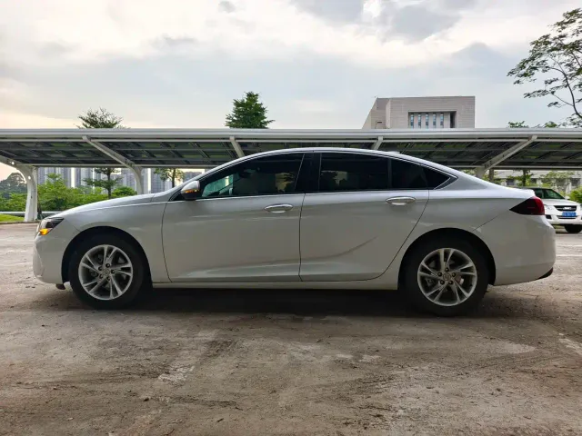 Buick Regal — Фото автомобиля 8