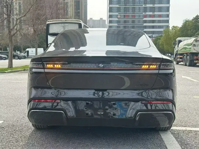 Dongfeng eπ 007 — Фото автомобиля 8