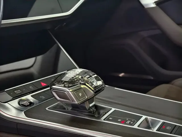 Audi A7L — Фото автомобиля 6