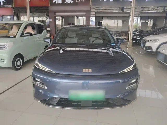 Geely Galaxy Xingyao 8 — Фото автомобиля 2