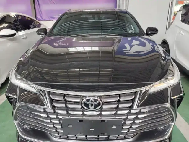Toyota Avalon — Фото автомобиля 2