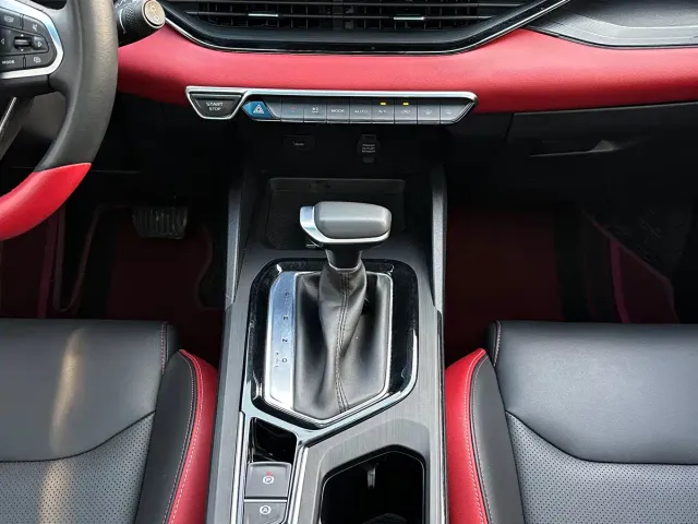 Geely Emgrand S — Фото автомобиля 12