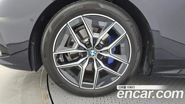 BMW 5-Series — Фото автомобиля 5