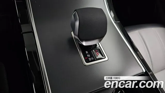 Land Rover Range Rover Evoque — Фото автомобиля 9