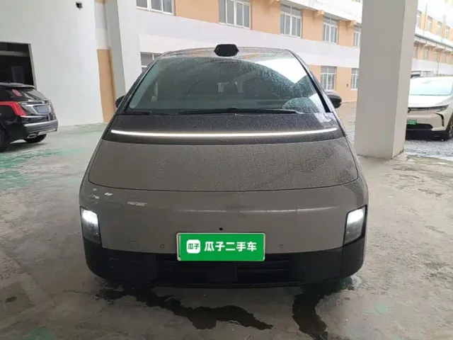 Li Auto MEGA — Фото автомобиля 2