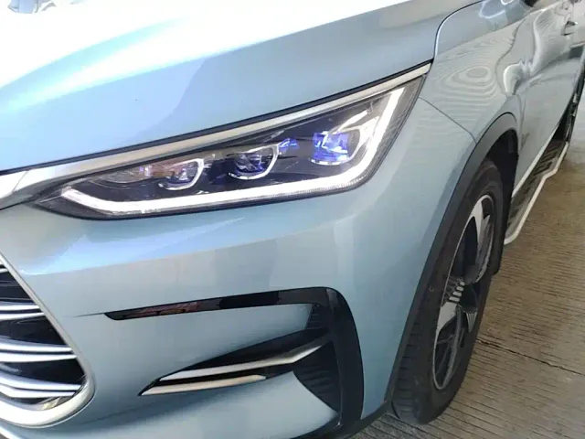 BYD Tang — Фото автомобиля 23