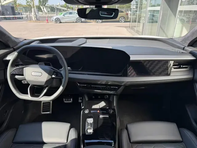 Audi Q6L e-tron — Фото автомобиля 8