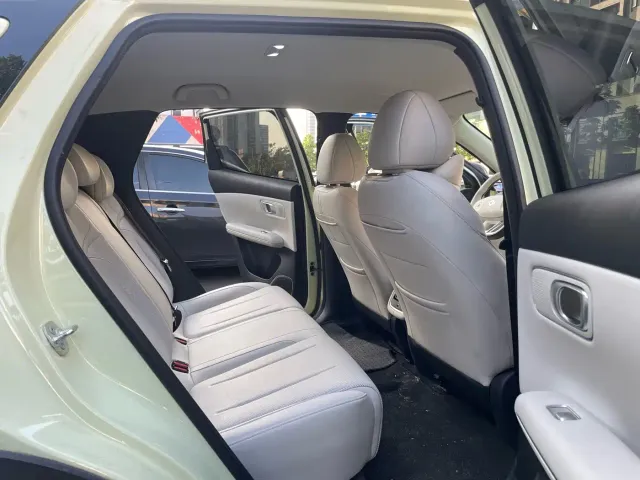 Changan Qiyuan Q05 — Фото автомобиля 10