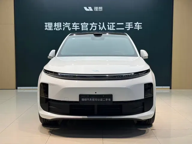 Li Auto Li Auto L6 2025 Max Smart Renewal Edition — Фото автомобиля 2