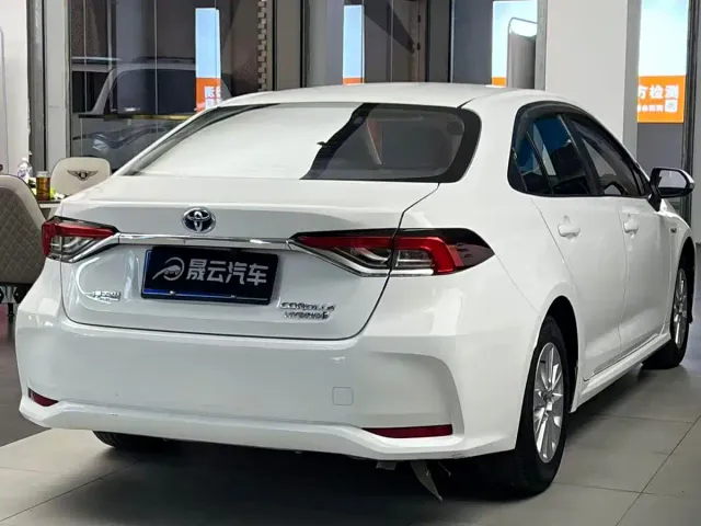 Toyota Corolla — Фото автомобиля 7