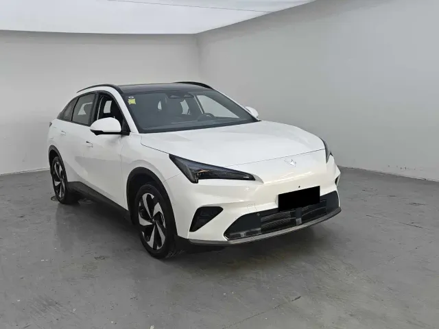 Arcfox Alpha T5 — Фото автомобиля 3