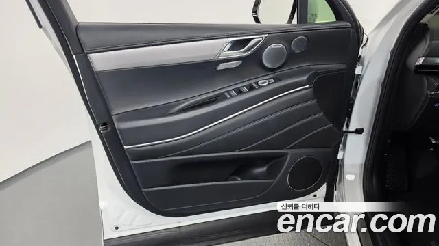 Genesis GV80 — Фото автомобиля 13
