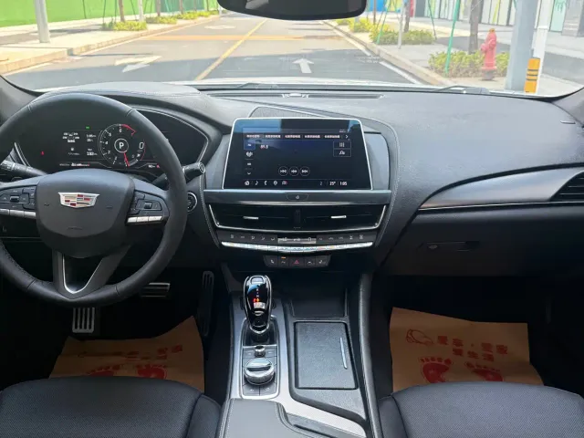 Cadillac CT5 — Фото автомобиля 12