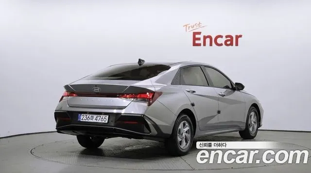 Hyundai Avante — Фото автомобиля 2